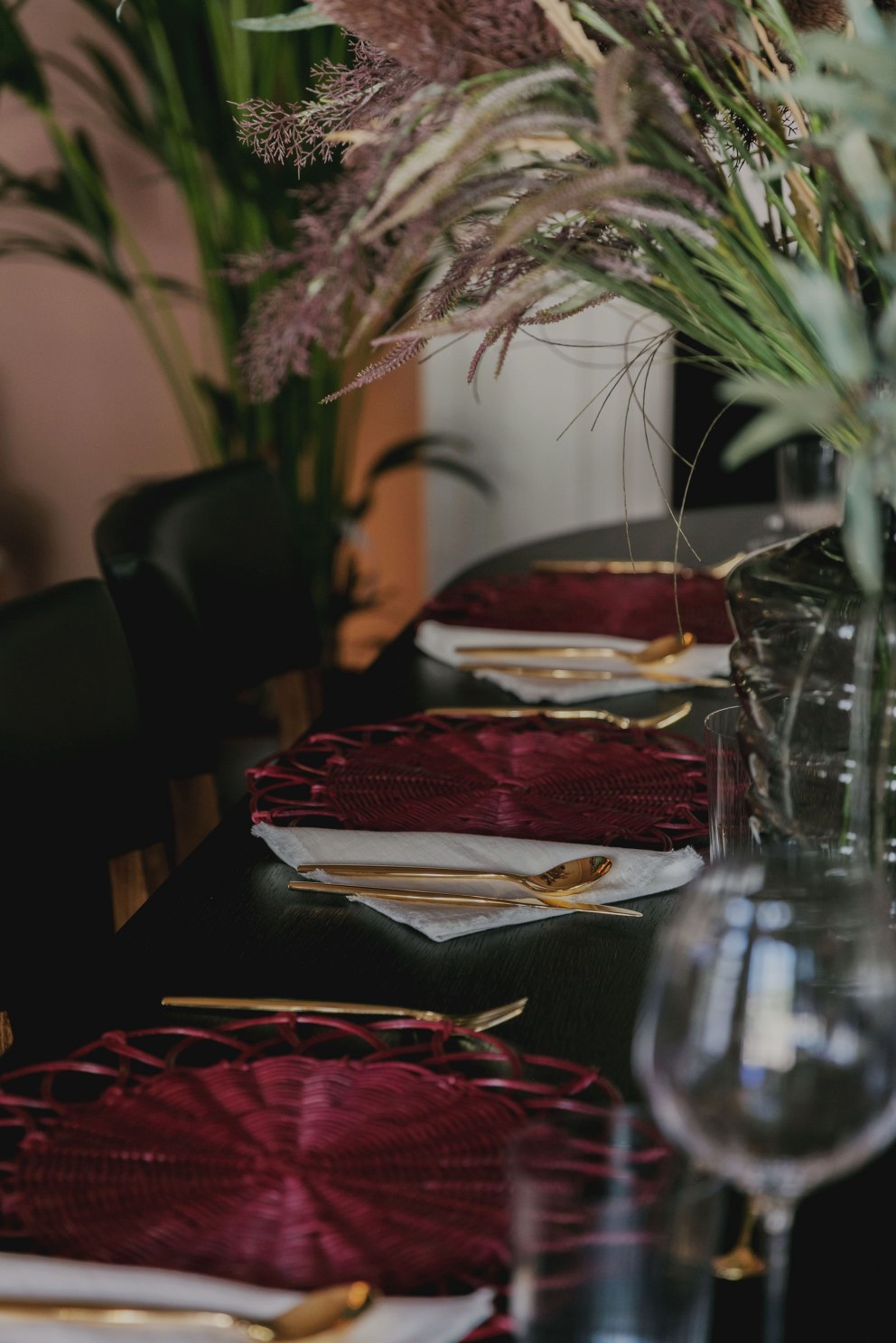Pembridge Place | Dining table detail  | Interior Designers